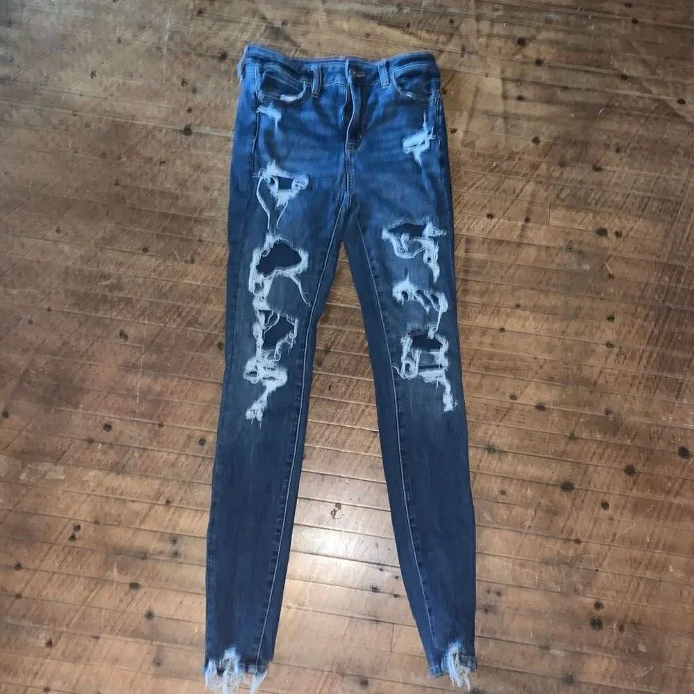 American Eagle destroyed 4 super hi-rise normcore jeggings